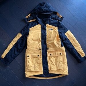 The North Face Reign On Down Hooded Parka Yellow Women's Coat Size medium